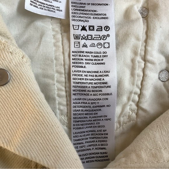 Levi’s 501 shorts. Off white/butterflies  29 W  100% cotton - Picture 9 of 10